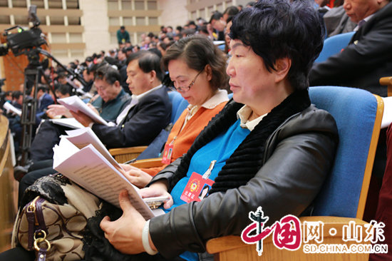山東省十二屆人大六次會議開幕 郭樹清作政府工作報告