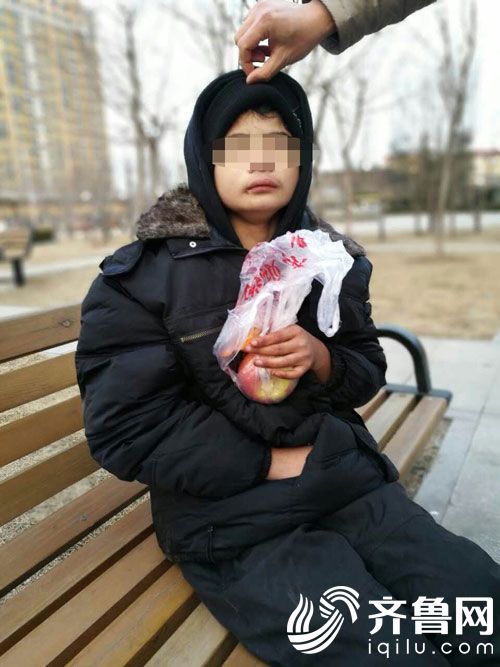 濱州凍傷男孩監護人被控制 被棄前獨自住城中村出租屋