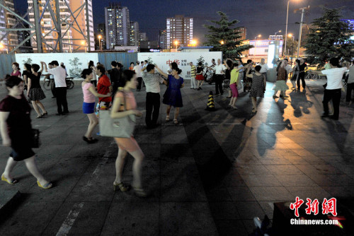 多地为广场舞立规 北京广场舞扰民或将受治安处罚