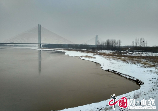 濱州：雪後黃河 天然水墨