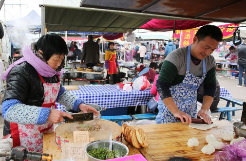 老師辭職賣肉夾饃 何為不當老師了？（組圖）