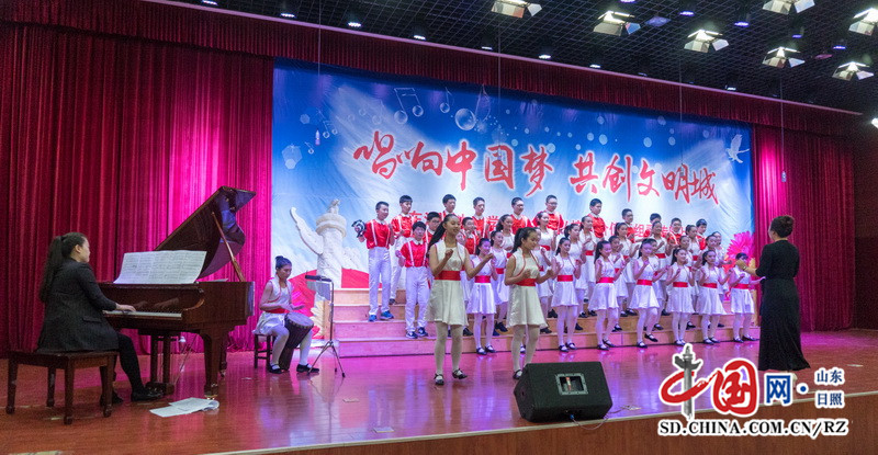 日照市外國語學校中小學生合唱團榮獲桂冠