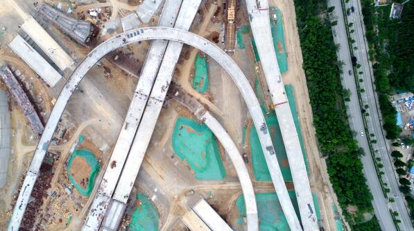 濟南最大互通立交橋呈現雛形 面積相當50個足球場