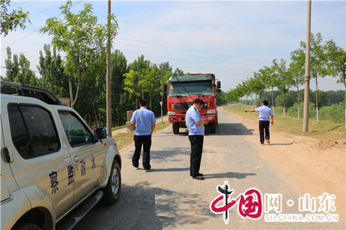 東營河務局強化堤頂道路施工作業車輛監管