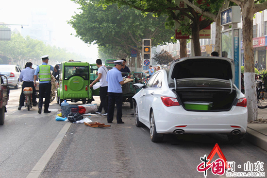滨州博兴：荒谬驾驶员误将油门当刹车 致多人受伤