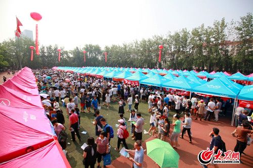 臨沂首場高招諮詢會吸引4萬餘人 7月26日舉行第二場