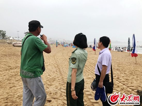 山海天阳光海岸警务室一天内救助5名游客刷新纪录