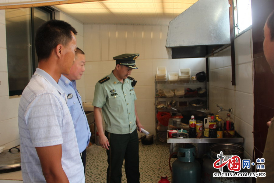 五莲消防组织民俗旅游从业人员进行消防安全培训