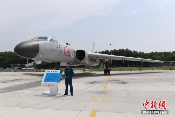 组图：中国空军武器装备亮相长春 