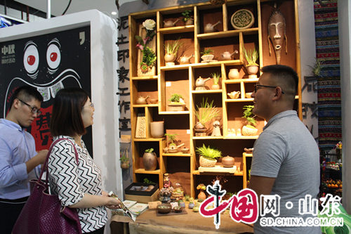 第十七届中国（淄博）国际陶瓷博览会跨界融合新亮点 创业创新创出未来(组图)