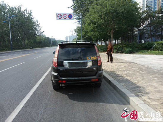 滨州经济技术开发区交警大队查获一起未悬挂机动车号牌违法行为
