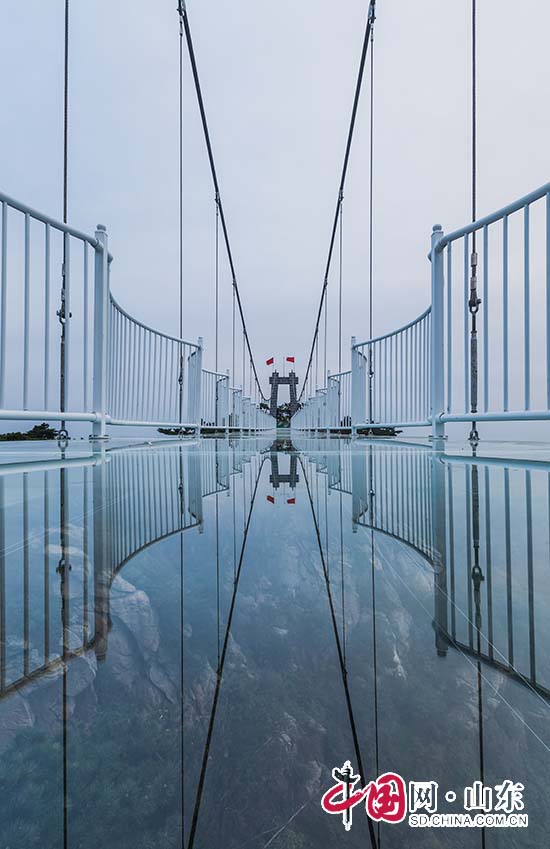 臨沂蒙山3D玻璃橋9月25日正式開放（組圖）
