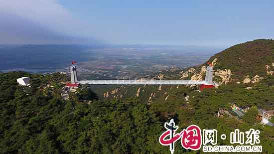 蒙山3D玻璃橋正式開放 沂蒙山龜蒙景區國慶迎來新體驗(組圖)