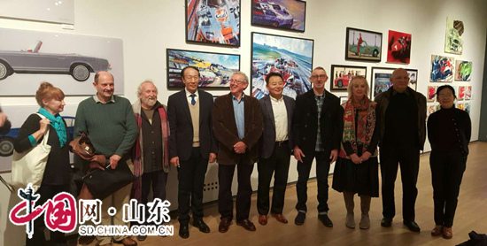 中国著名画家封思孝作为英国皇家美术家协会名誉会员出席会议（组图）