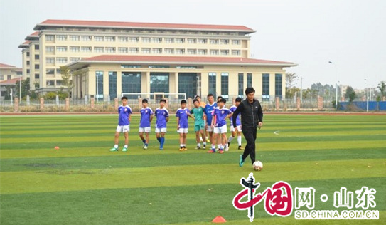 滨州经济技术开发区第一中学足球队赴广西北海冬训