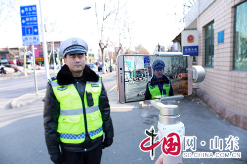 淄博交警支隊創新宣傳屢創先例 政務直播全國第九