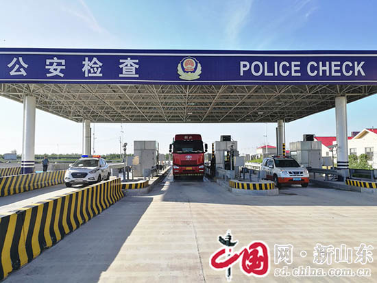 濱州市高速交警聯合路政部門開展貨車超限超載集中整治行動