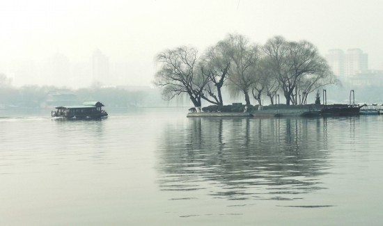 湖上寒雾生 舟行入画境